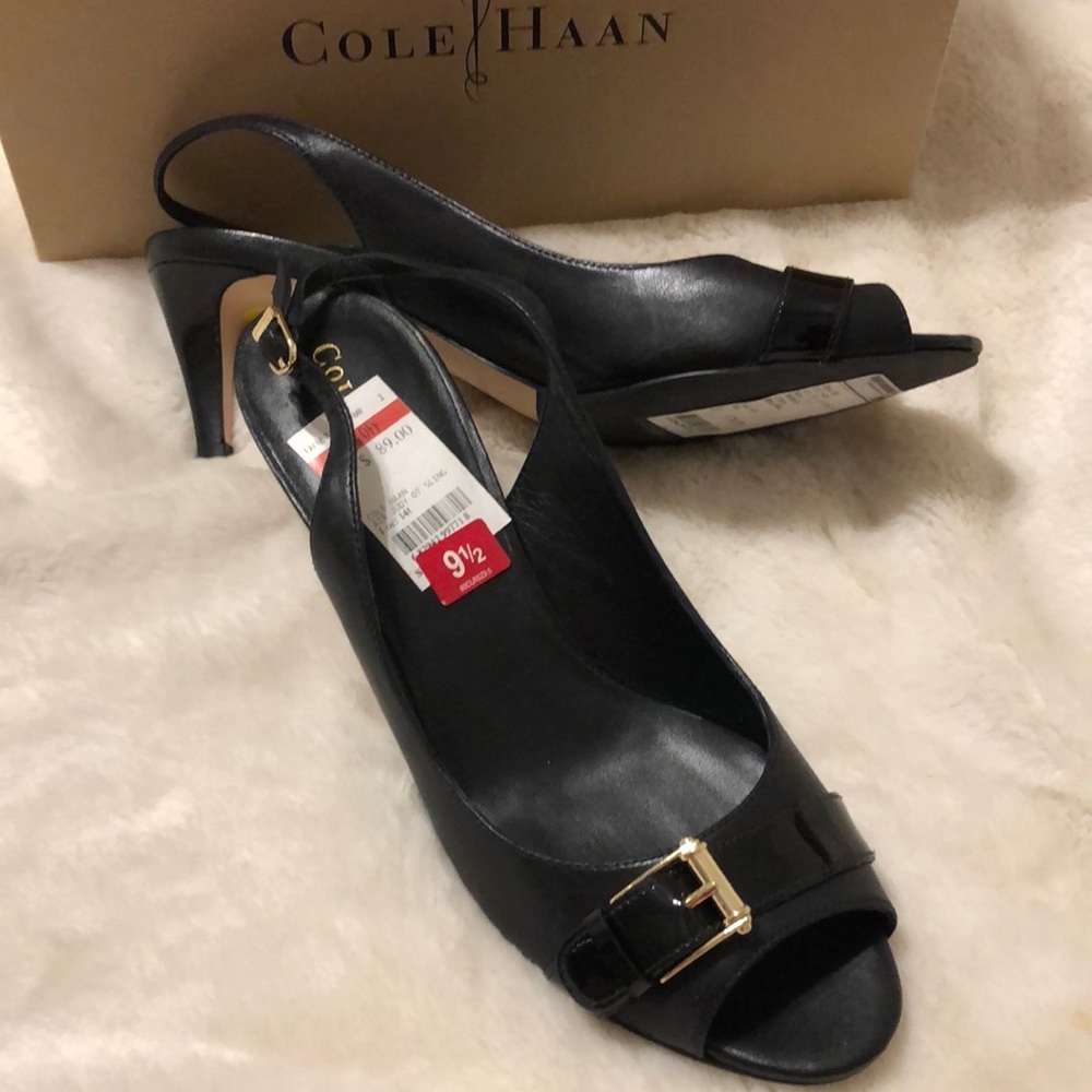 NWT! COLE HAAN OPEN TOE BLACK LEATHER PUMPS 👠 - Picture 2 of 8